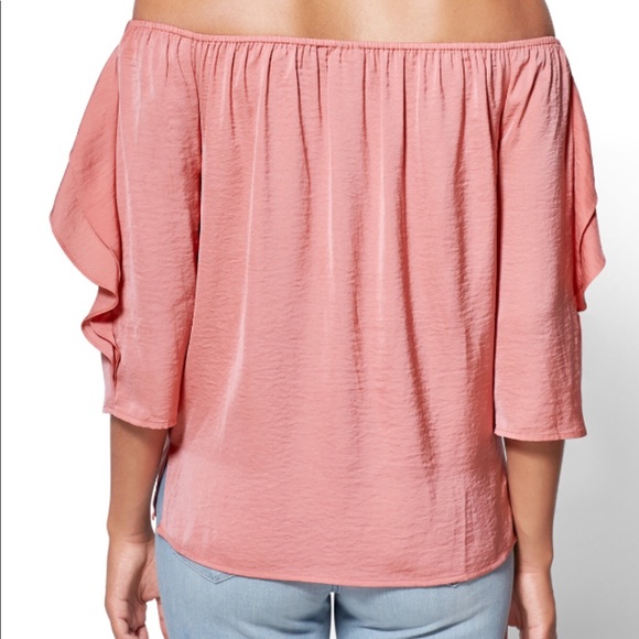 Purple off shoulder ruffled blouse extra small - Picture 4 of 7